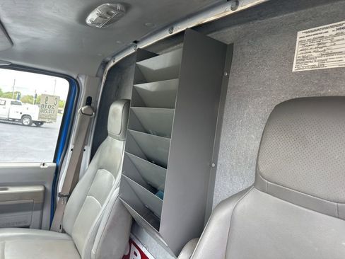 Used 2016 Ford E-350 and Econoline 350 Super Duty RWD image 3