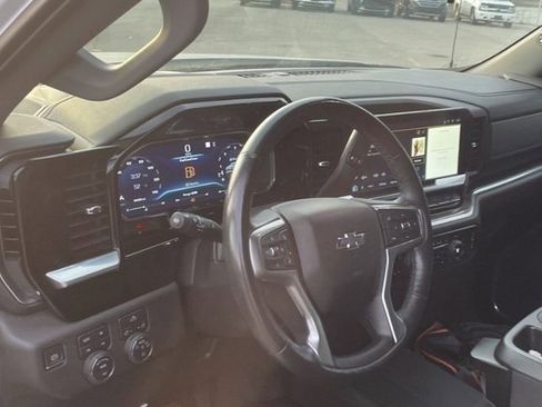 Used 2022 Chevrolet Silverado 1500 RST image 11
