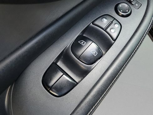 Used 2020 Nissan Murano S w/ Technology Package image 18