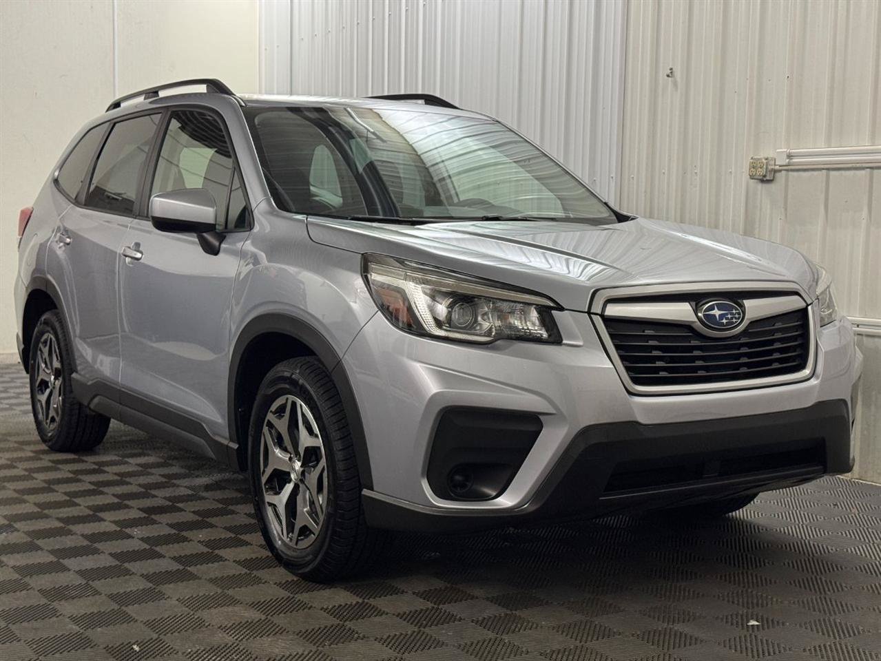 Used 2020 Subaru Forester Premium AWD/4WD image 6