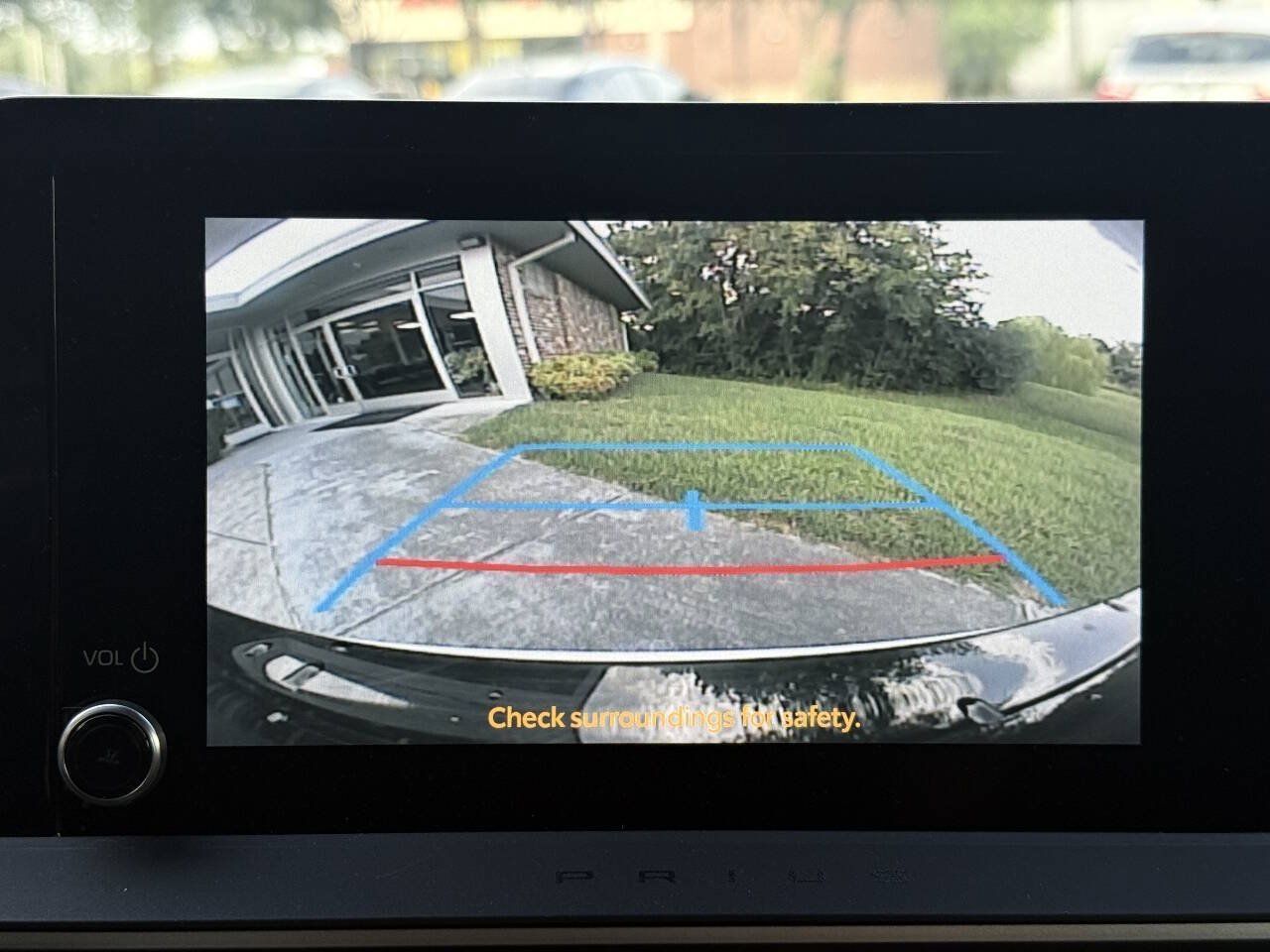 Used 2024 Toyota Prius LE FWD image 28