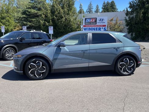 Certified 2024 Hyundai Ioniq 5 SEL RWD image 2