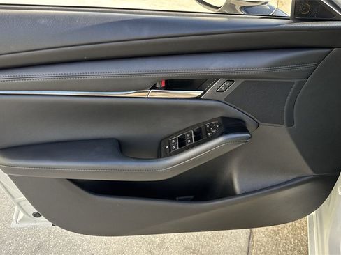 Used 2023 MAZDA MAZDA3 s image 39
