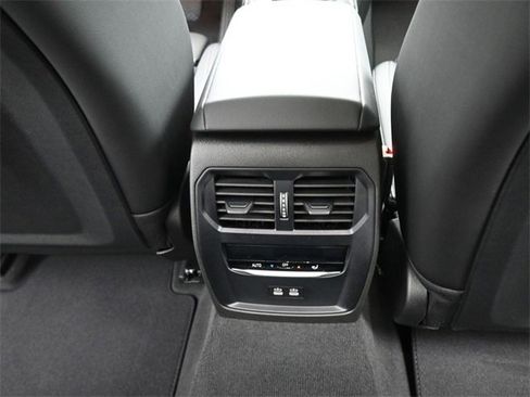 New 2025 BMW 330i xDrive Sedan image 27