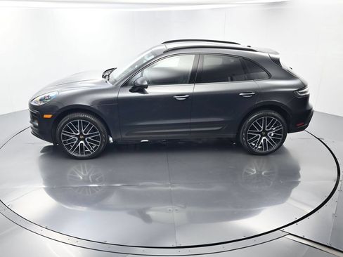 Certified 2026 Porsche Macan AWD/4WD image 35