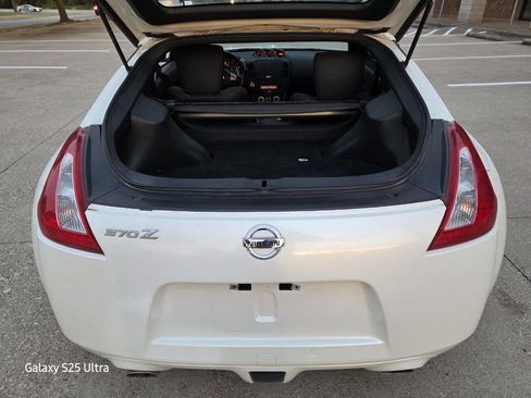 Used 2011 Nissan 370Z Touring image 29