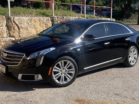Used 2019 Cadillac XTS Luxury FWD image 1