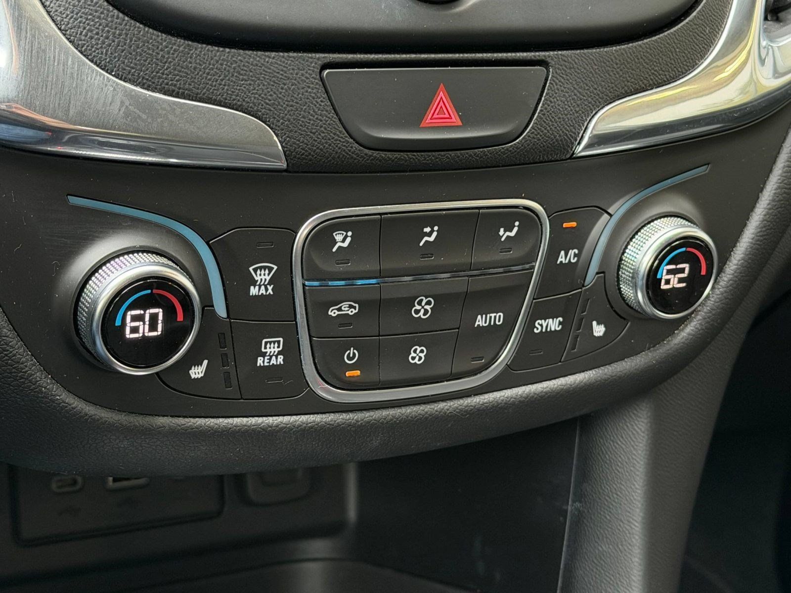 Used 2019 Chevrolet Equinox LT FWD image 20