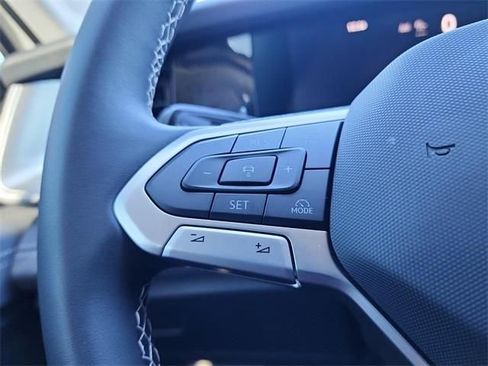 New 2026 Volkswagen Tiguan SE image 24