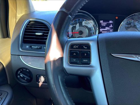 Used 2012 Chrysler Town & Country Touring w/ Entertainment Group #1 image 23