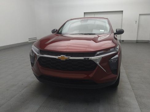 Used 2025 Chevrolet Trax LS image 15