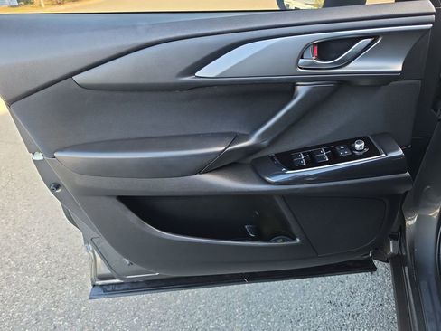 Used 2018 MAZDA CX-9 Sport image 24