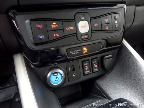 Used 2018 Nissan Leaf SL image 22