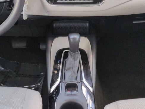 Used 2020 Toyota Corolla LE FWD image 18
