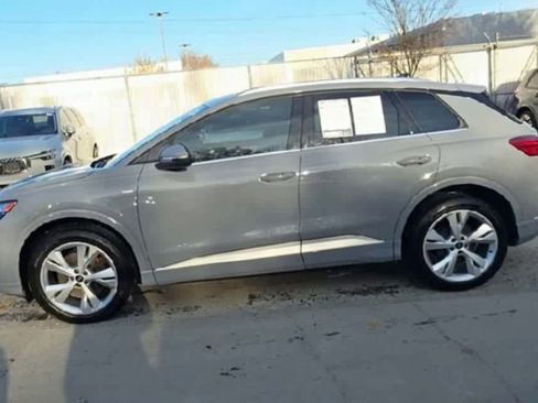 Used 2023 Audi Q4 e-tron Premium Plus image 7