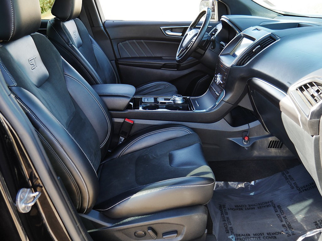 Used 2020 Ford Edge ST w/ Cold Weather Package AWD/4WD image 60