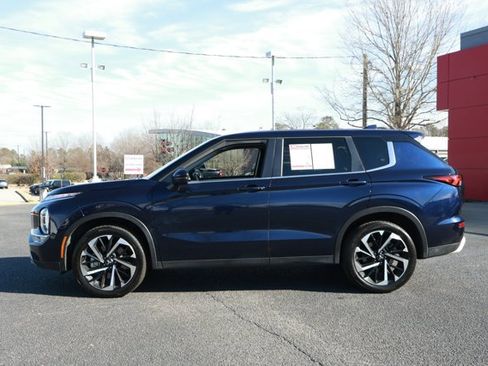 Used 2024 Mitsubishi Outlander SE image 9