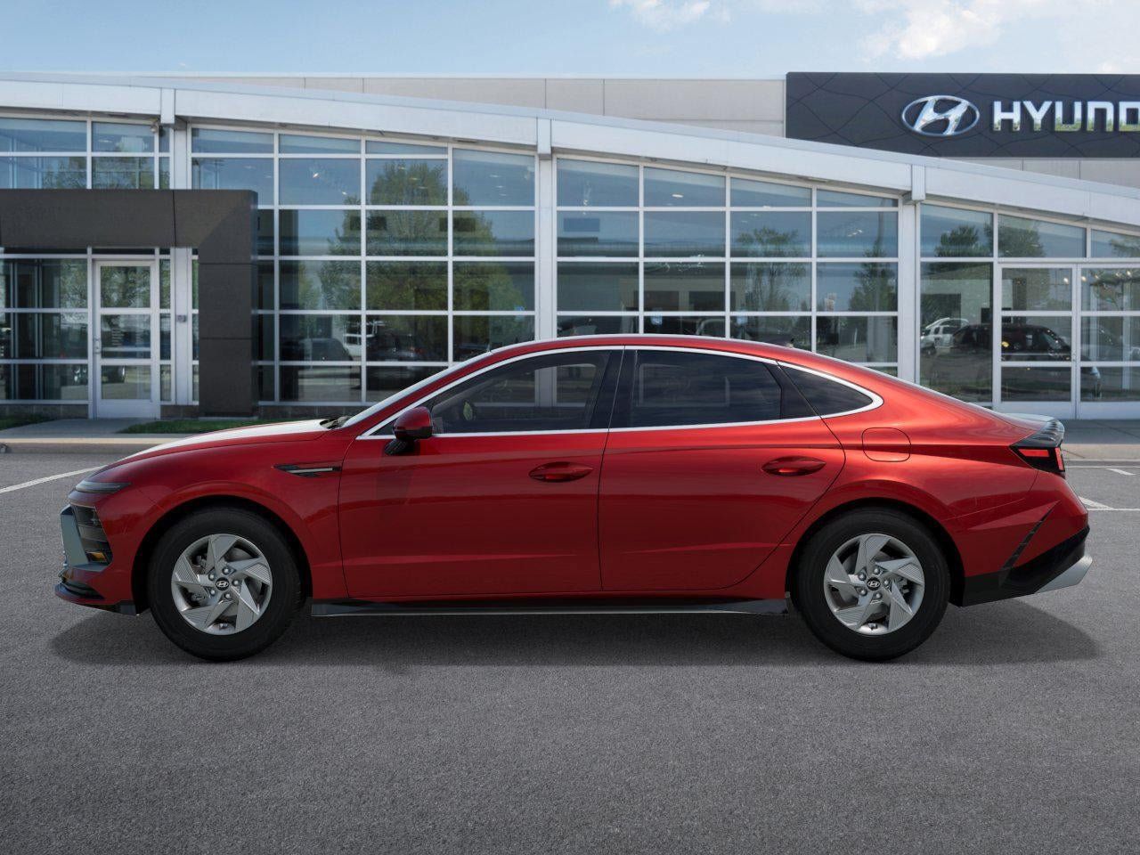 Used 2025 Hyundai Sonata SE FWD image 3