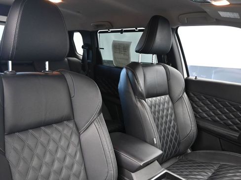 Used 2023 Mitsubishi Outlander SEL image 11