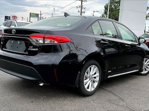 Used 2023 Toyota Corolla LE w/ LE Convenience Package AWD/4WD image 6