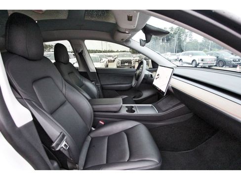 Used 2021 Tesla Model Y Long Range AWD/4WD image 23