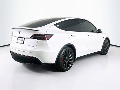 Used 2022 Tesla Model Y Performance image 9
