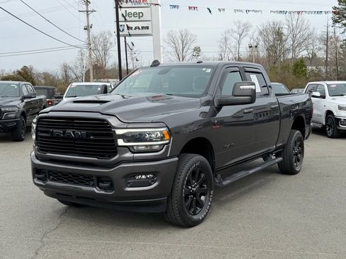 Used 2024 RAM 2500 Laramie w/ Night Edition image 8