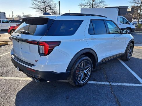 New 2026 Ford Explorer ST w/ Sun And Sound Package image 6