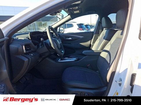 New 2026 Buick Envista Sport Touring FWD image 10