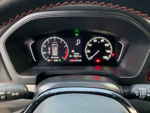 Used 2024 Honda Pilot TrailSport image 11