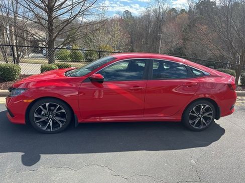 Used 2019 Honda Civic Sport image 2