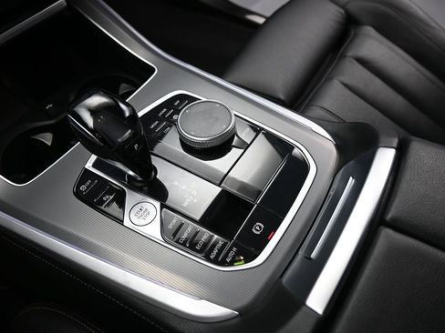 Used 2021 BMW X5 sDrive40i w/ Convenience Package image 17