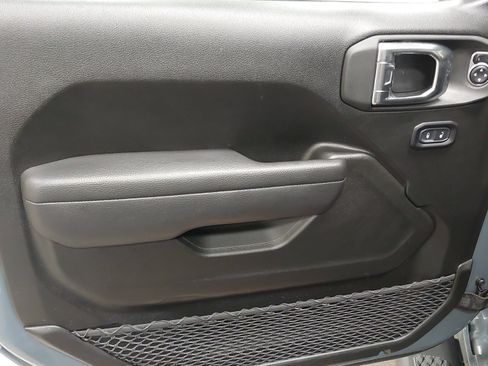 Used 2025 Jeep Gladiator Sport AWD/4WD image 24