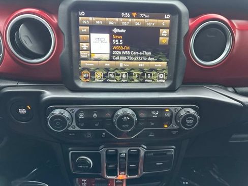 Used 2023 Jeep Wrangler Unlimited Rubicon w/ Cold Weather Group AWD/4WD image 27