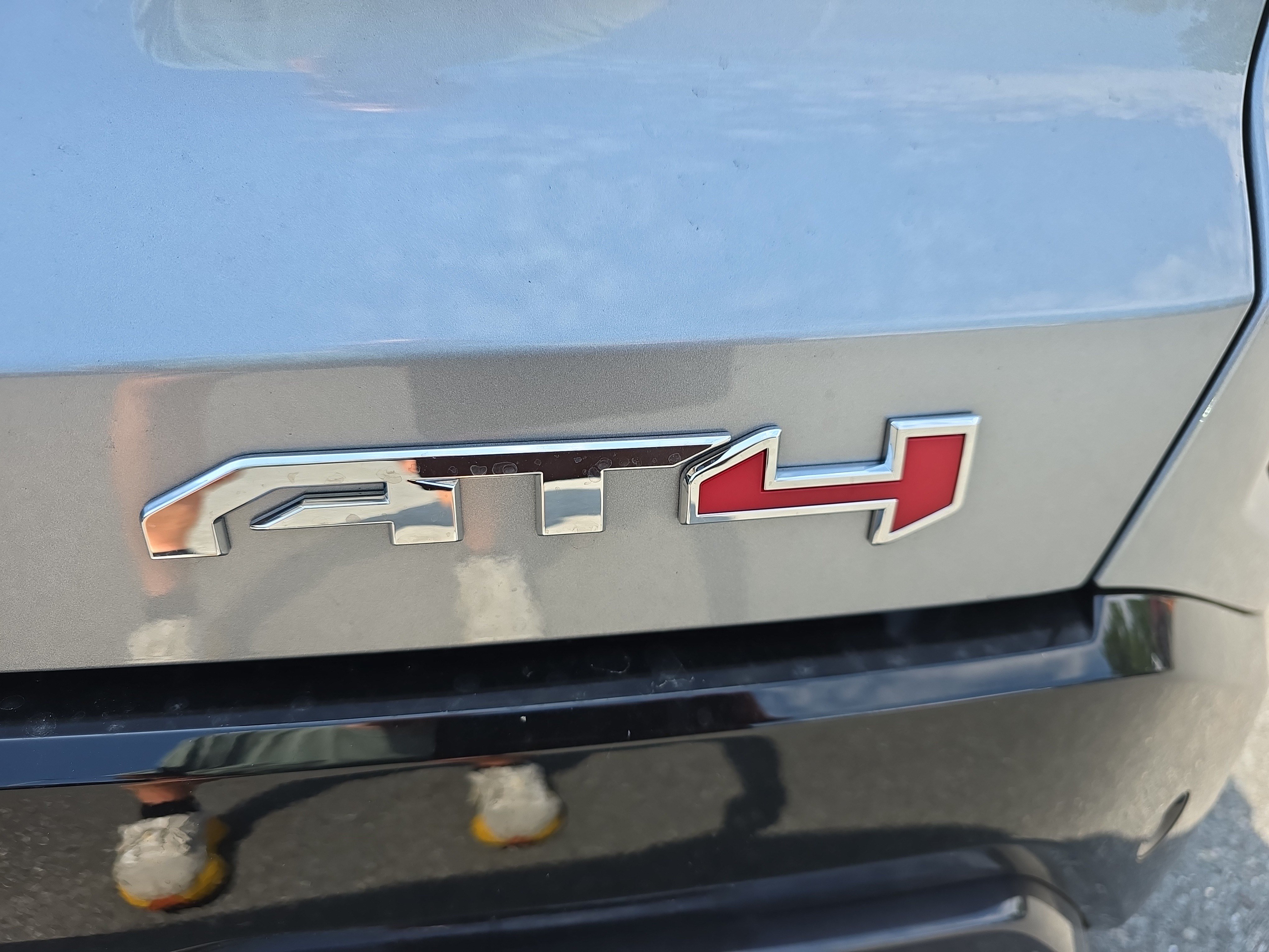 New 2027 GMC Terrain AT4 w/ LPO, Floor Liner Package AWD/4WD image 6