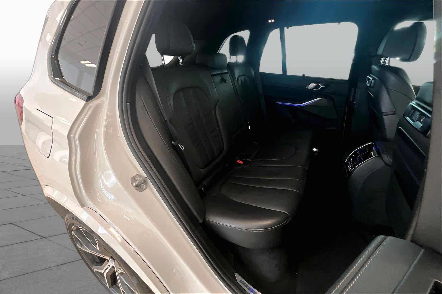Used 2020 BMW X5 M50i AWD/4WD image 18