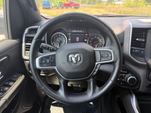 Used 2022 RAM 1500 Big Horn AWD/4WD image 14