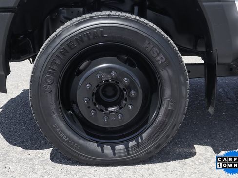 Used 2017 Ford F550 2WD Crew Cab Super Duty image 35
