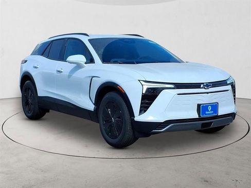 New 2025 Chevrolet Blazer EV LT image 3