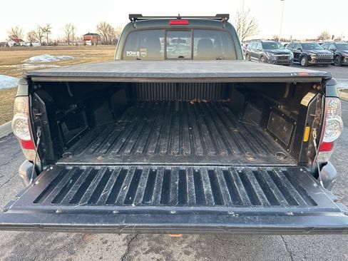 Used 2014 Toyota Tacoma 4x4 Access Cab V6 w/ SR5 Package image 9