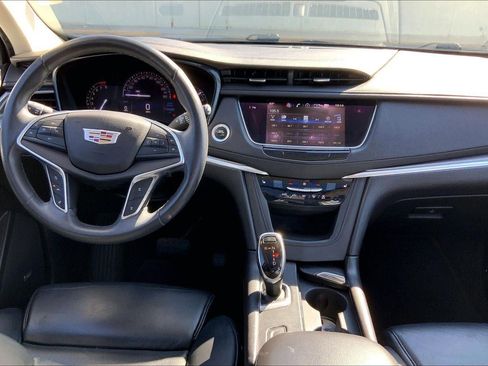 Used 2017 Cadillac XT5 Luxury w/ Driver Awareness Package image 15