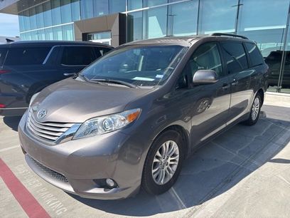 Used 2017 Toyota Sienna XLE