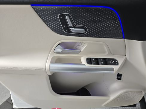 Used 2025 Mercedes-Benz GLA 250 image 22