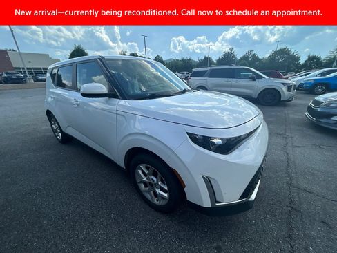 Certified 2024 Kia Soul LX w/ Option Group 015 FWD image 4