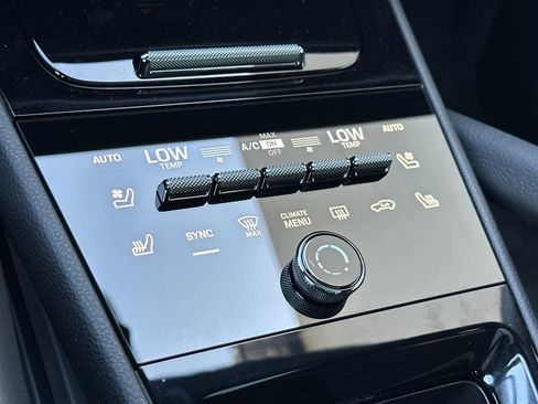 New 2026 Porsche Cayenne image 24