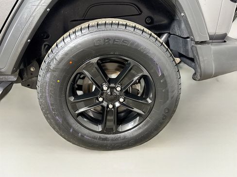 Used 2022 Jeep Wrangler Unlimited Sport image 28