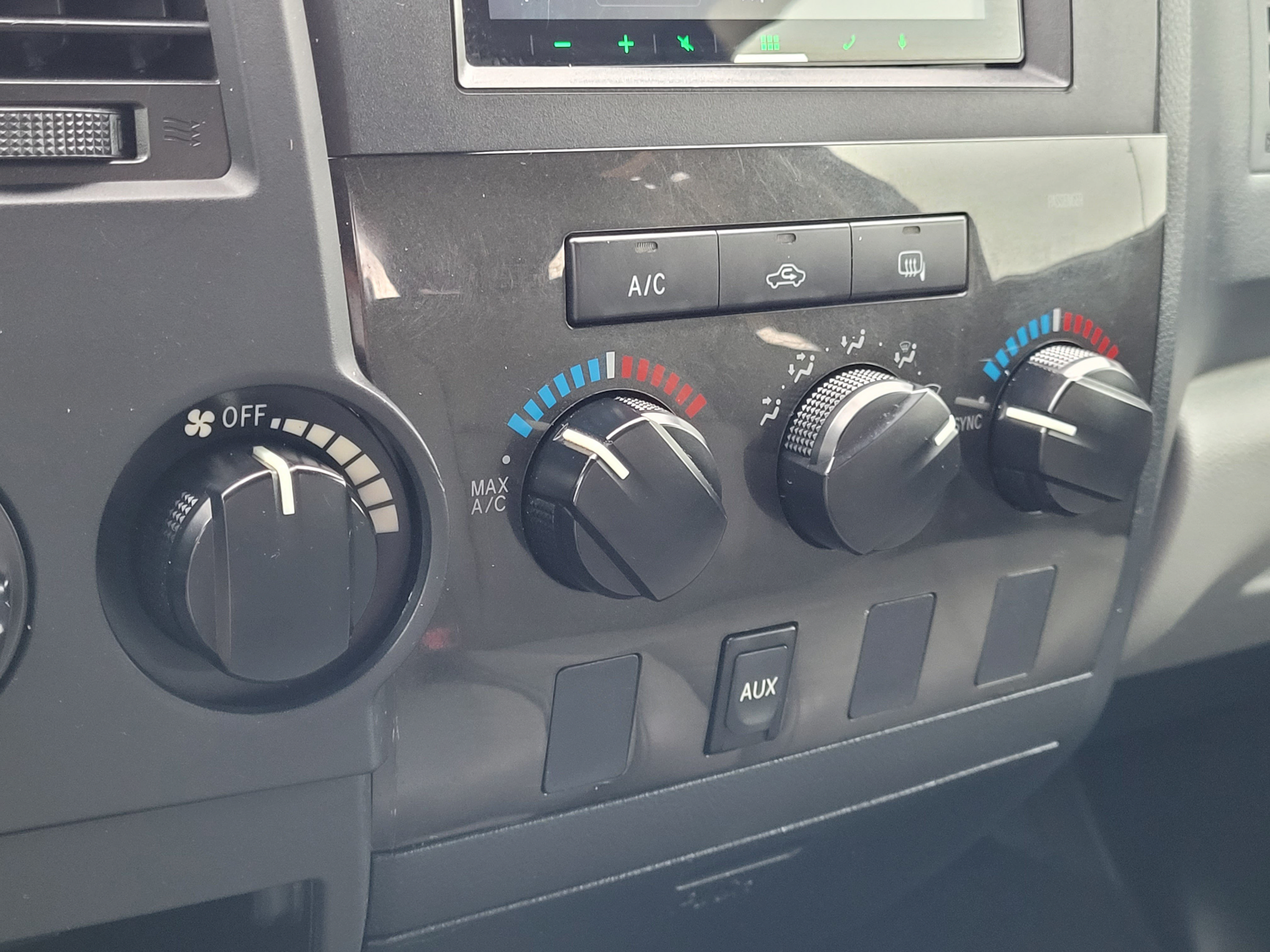 Used 2013 Toyota Tundra 2WD Double Cab image 16