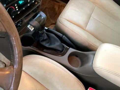 Used 2007 Buick Rainier CXL image 16