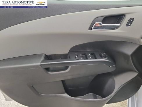 Used 2016 Chevrolet Sonic LT FWD image 15