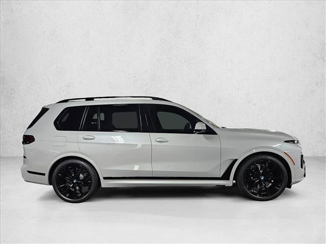 Used 2027 BMW X7 xDrive40i w/ Executive Package AWD/4WD image 4